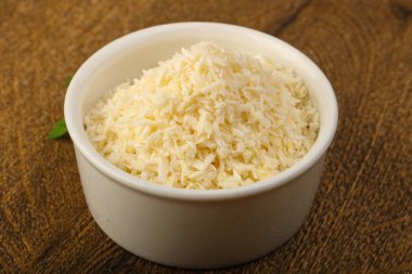 Kabın içinde Hindistan cevizi pul 