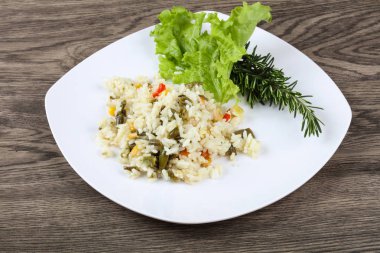 sebze ile haşlanmış pirinç