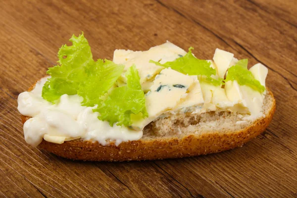 Tři sýrový sendvič — Stock fotografie