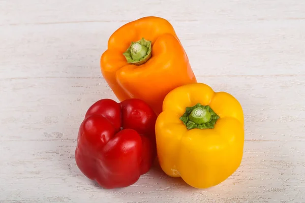 Ακατέργαστη πιπεριές — Φωτογραφία Αρχείου