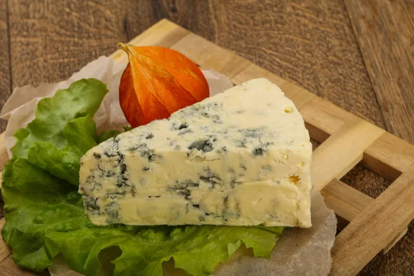 Sabroso queso azul —  Fotos de Stock