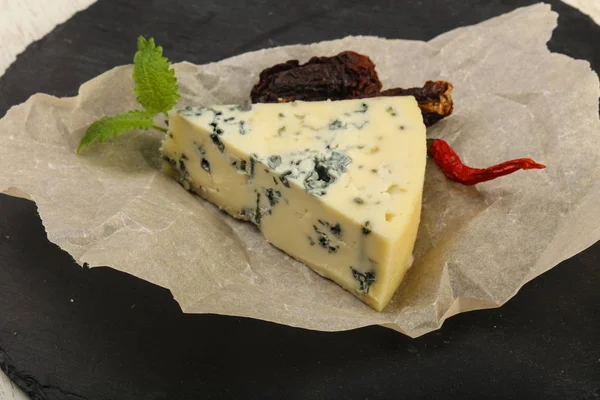 Läckra blå mögel ost — Stockfoto