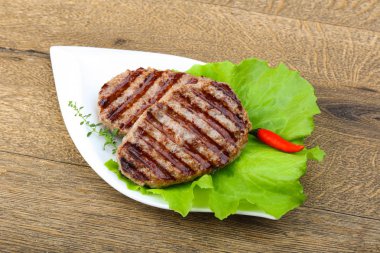 Izgara burget Beşamel sos