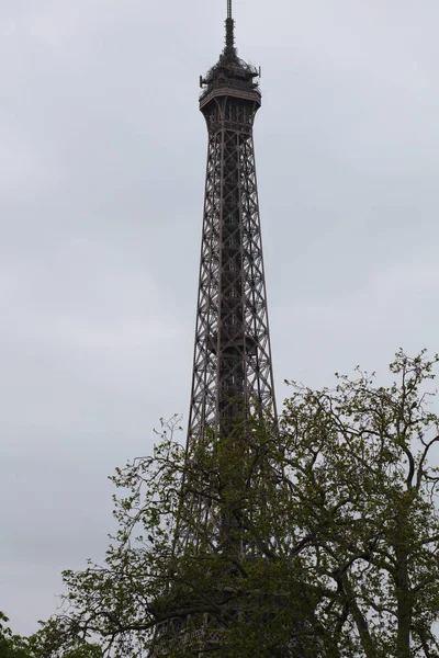 巴黎埃菲尔铁塔. — 图库照片