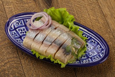 Dilimlenmiş ringa balığı filetosu