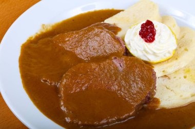 Soslu lezzetli sığır eti