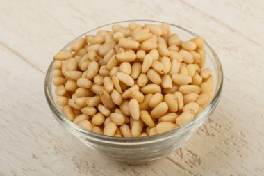 kabın içinde sedir fındık