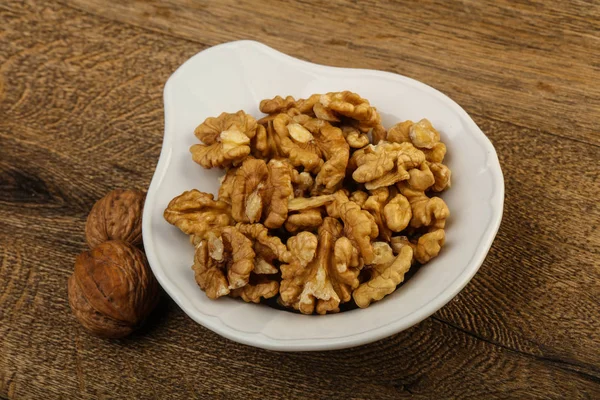 Kabın içinde açık ceviz