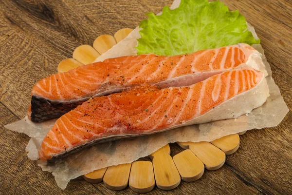 Raw salmon slices