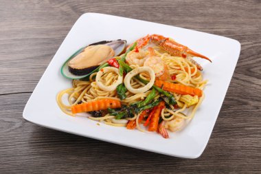 lezzetli deniz ürünleri spagetti