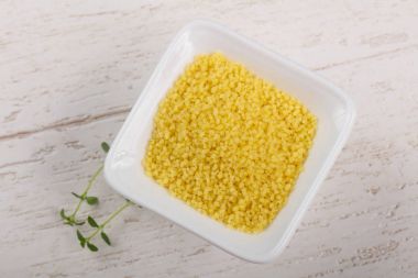 Kabın içinde ham kuskus