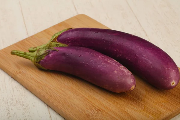 Raw violet eggplant — Stock Photo, Image