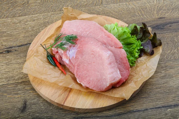 Rohes Schweinesteak — Stockfoto