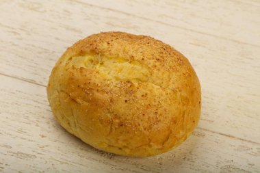 Küçük ekmek topuz