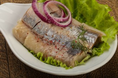 Dilimlenmiş ringa balığı filetosu