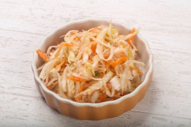 Çiğ lahana turşusu