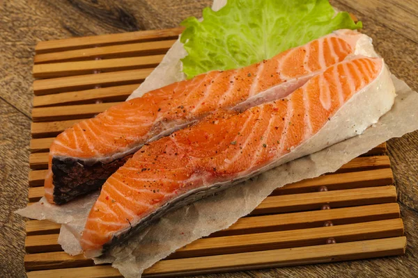 Raw salmon slices