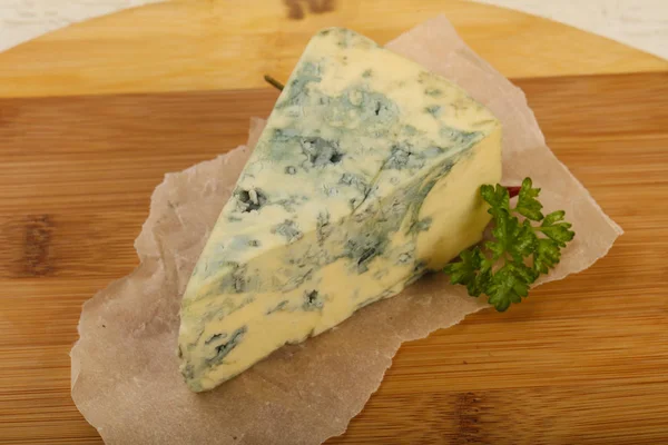 Sabroso queso azul —  Fotos de Stock