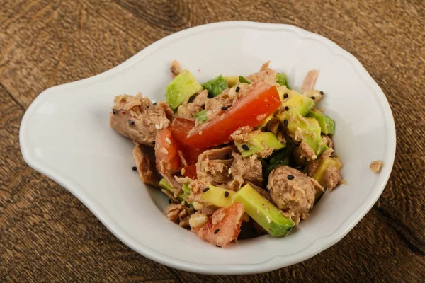 Insalata di tonno e avocado — Foto Stock