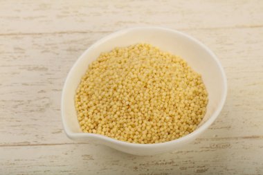 Kabın içinde ham kuskus