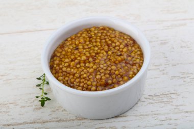 Kabın içinde hardal dijon