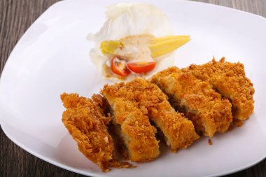 Peynirli gevrek domuz eti