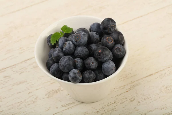 Ripe Blueberry in the bowl — Stock Photo, Image