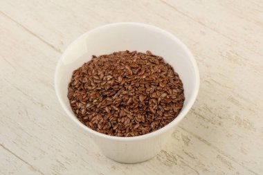 Kabın içinde keten tohumu 