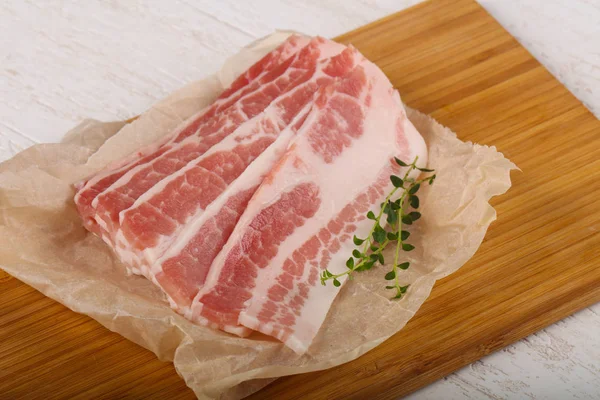 Raw sliced bacon — Stock Photo, Image