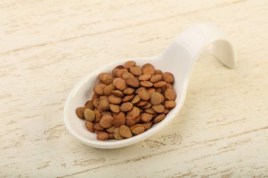 Kabın içinde ham mercimek