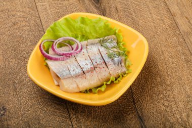 Dilimlenmiş ringa balığı filetosu