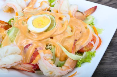 lezzetli karides kokteyl