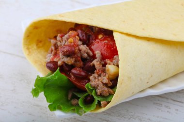 Sığır eti ile lezzetli börek