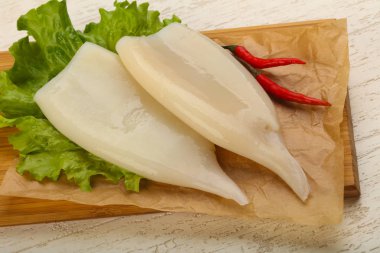 Ham mürekkep balığı fileto