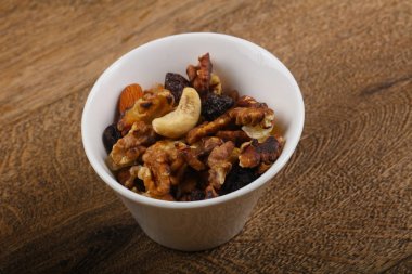 Fındık karışımı kase