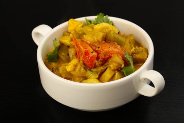 Baharatlı Körili tavuk