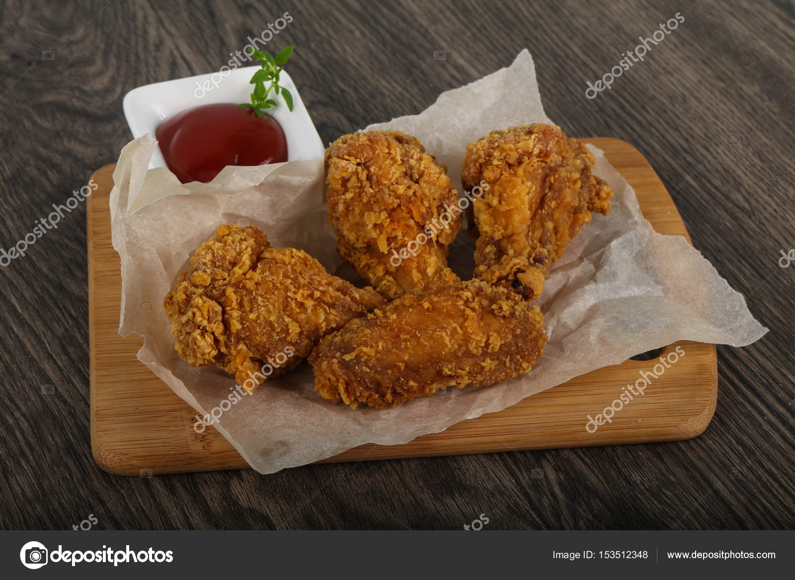 Crispy chicken wings — Stock Photo © AndreySt #153512348