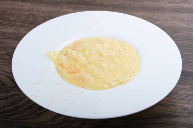 Karides ve parmesan peyniri ile lezzetli Risotto