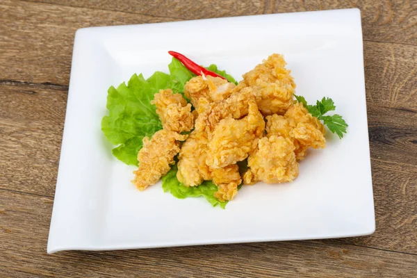 Nuggets Pollo Crujiente Con Especias Sobre Fondo Madera —  Fotos de Stock