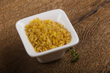 Kabın içinde ham bulgur
