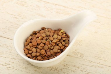 Kabın içinde ham mercimek