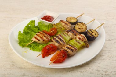 sebze ve tavuk şiş