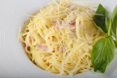 Lezzetli makarna Carbonara