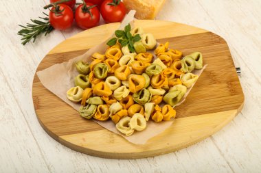 ham tortellini makarna