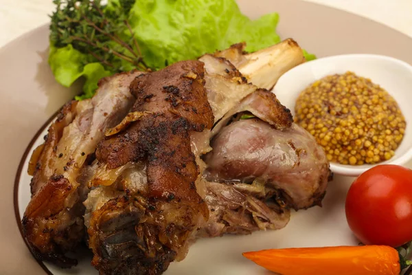 Kavrulmuş domuz diz