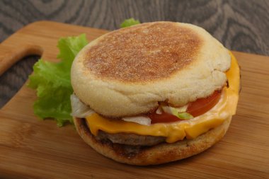 Lezzetli ev yapımı çizburger