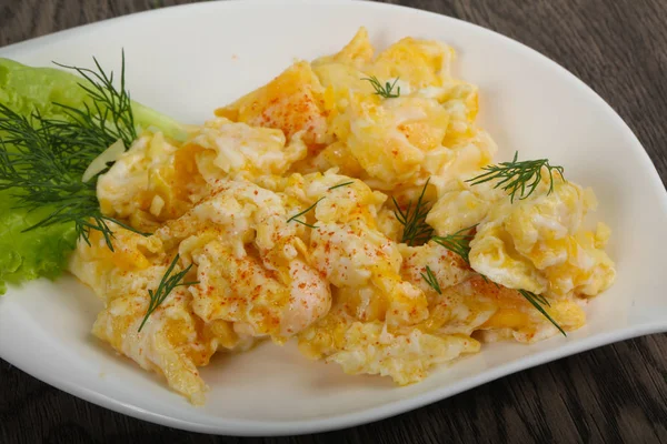 Scrambled eggs for breakfast — Stock Photo, Image