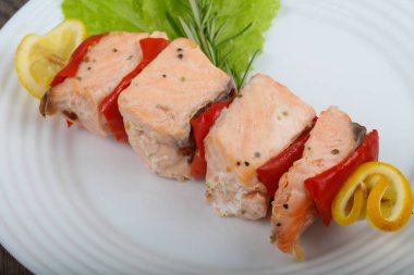 Diyet som balığı şiş