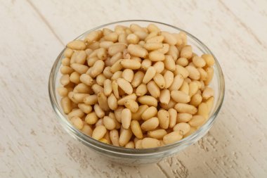 kabın içinde sedir fındık