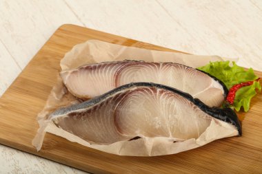 Ham sulu köpek balığı biftek ızgara için hazır